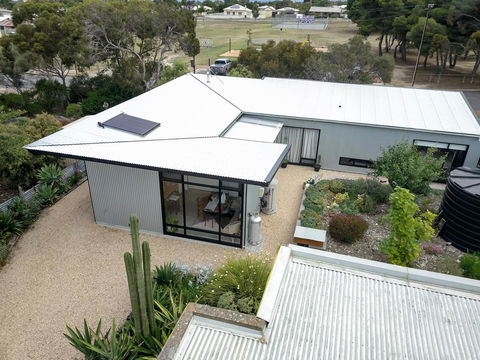 Sinclair Eco House - C Tourism 6