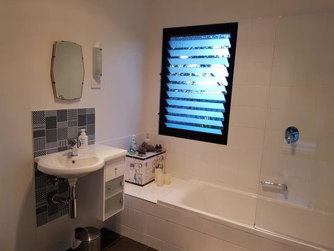 Sinclair Eco House - C Tourism 25