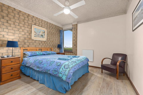 Sun & Surf Aldinga Beach Apartment - C Tourism 8