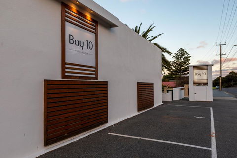 Bay 10 - Suites And Apartments - C Tourism 19