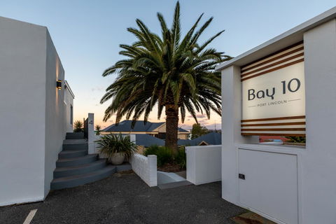 Bay 10 - Suites And Apartments - C Tourism 21