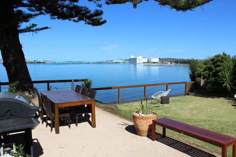 Bay 10 - Suites And Apartments - C Tourism 17