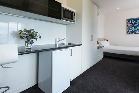 Bay 10 - Suites And Apartments - C Tourism 18