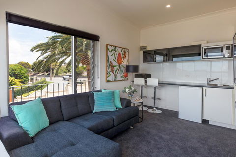 Bay 10 - Suites And Apartments - C Tourism 6