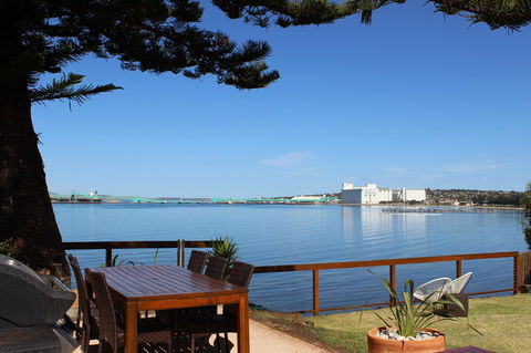Bay 10 - Suites And Apartments - C Tourism 29