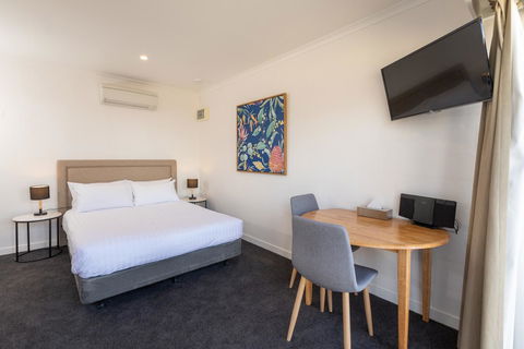 Bay 10 - Suites And Apartments - C Tourism 8