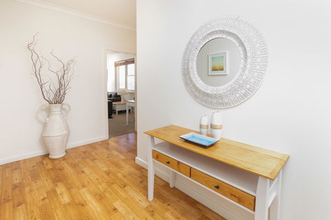 Bay 10 - Suites And Apartments - C Tourism 14