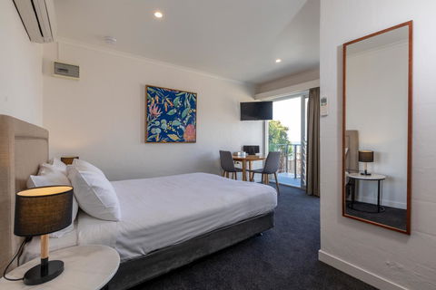 Bay 10 - Suites And Apartments - C Tourism 13
