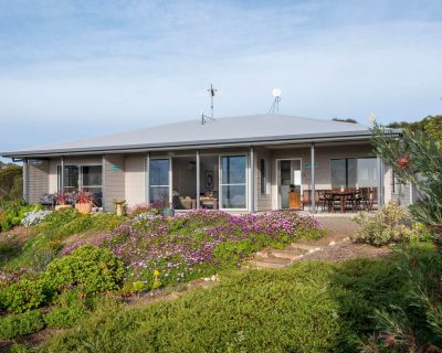 Emu Bay Holiday Homes - C Tourism 40