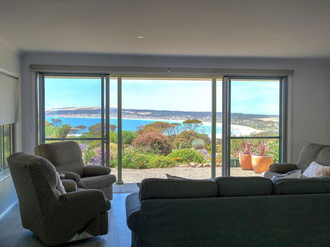 Emu Bay Holiday Homes - C Tourism 20