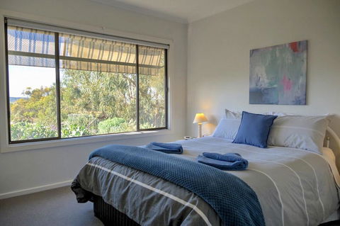 Emu Bay Holiday Homes - C Tourism 5