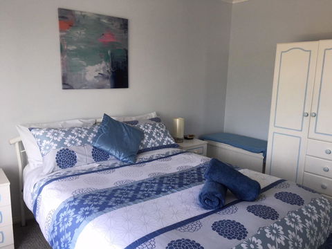 Emu Bay Holiday Homes - C Tourism 38