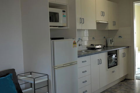 Emu Bay Holiday Homes - C Tourism 28