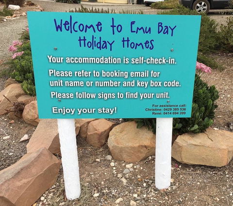 Emu Bay Holiday Homes - C Tourism 39