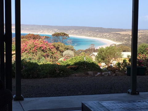 Emu Bay Holiday Homes - C Tourism 31