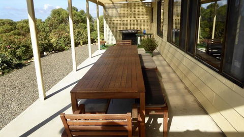 Emu Bay Holiday Homes - C Tourism 13