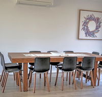 Emu Bay Holiday Homes - C Tourism
