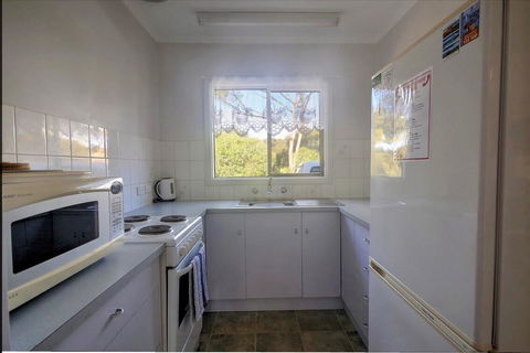 Emu Bay Holiday Homes - C Tourism 4