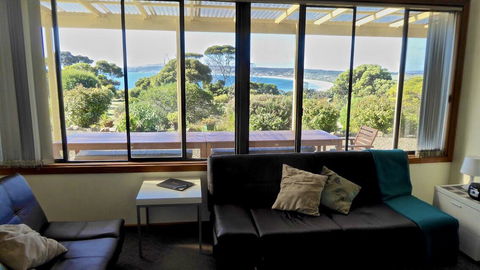 Emu Bay Holiday Homes - C Tourism 9