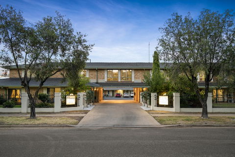 Garden City Motor Inn - C Tourism 0