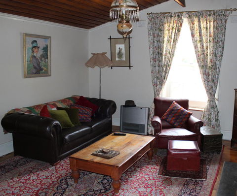 Hillside Cottage - C Tourism 1
