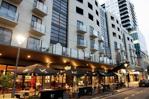 Mantra Hindmarsh Square - C Tourism 3