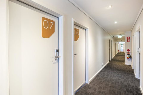 Nightcap At Rose & Crown Hotel - C Tourism 24