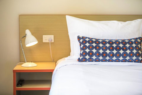 Nightcap At Rose & Crown Hotel - C Tourism 20