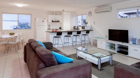 Rocks Beach House Victor Harbor - C Tourism 2