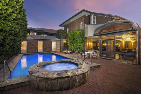 Adelaide Inn - C Tourism 40
