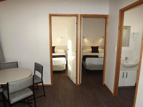 Ceduna Foreshore Caravan Park - C Tourism 10