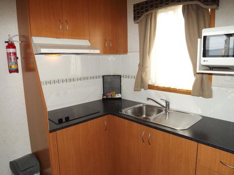 Ceduna Foreshore Caravan Park - C Tourism 18