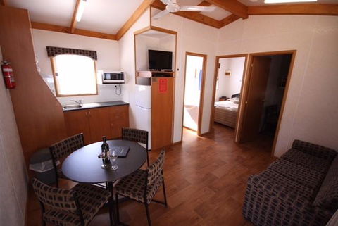 Ceduna Foreshore Caravan Park - C Tourism 37
