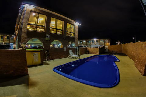 Cumberland Motor Inn - C Tourism 26