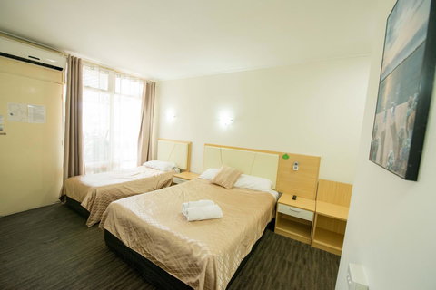 Jacksons Motor Inn - C Tourism 18