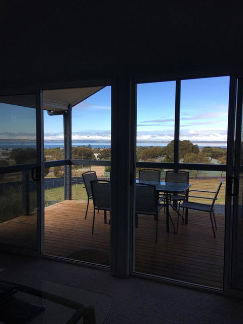 Kangaroo Island Bayview Villas - C Tourism 21