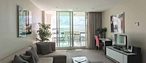 Adelaide DressCircle Apartments - North Terrace - C Tourism 2