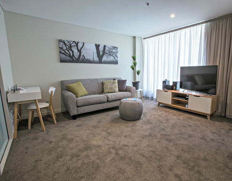Adelaide DressCircle Apartments - North Terrace - C Tourism 23