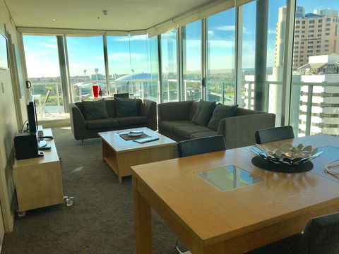 Adelaide DressCircle Apartments - North Terrace - C Tourism 9