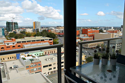 Adelaide DressCircle Apartments - North Terrace - C Tourism 36