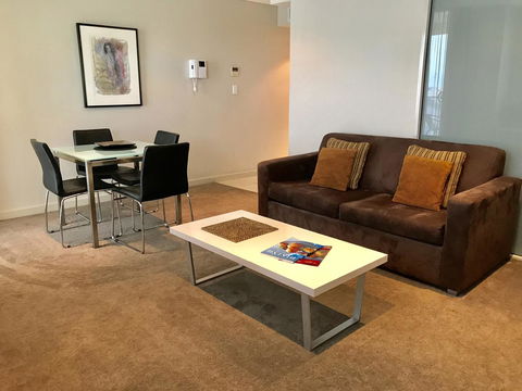 Adelaide DressCircle Apartments - North Terrace - C Tourism 10