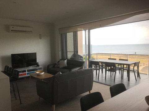 Penneshaw Oceanview Apartments - C Tourism 1