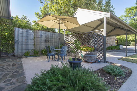 Stoneleigh Cottage Bed And Breakfast - C Tourism 14