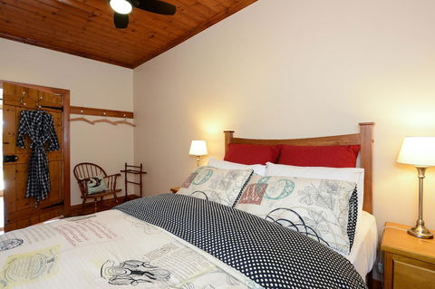 Trafalgar Premium Vintage Suites - C Tourism 23