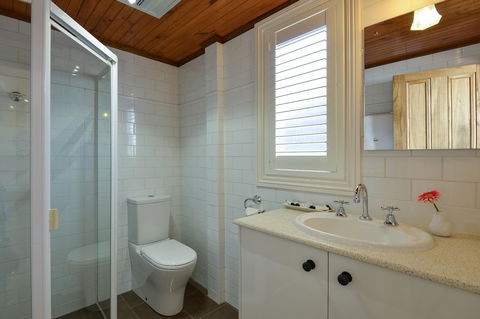 Trafalgar Premium Vintage Suites - C Tourism 16