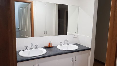 Aldinga Beach Overnighter Or Getaway Home - C Tourism 20