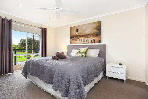'Hope House' - Encounter Bay - C Tourism 12