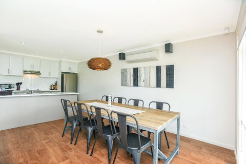 'Hope House' - Encounter Bay - C Tourism 8