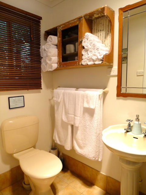 Aldgate Valley Bed And Breakfast - C Tourism 27