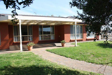 Maslin Beach House - C Tourism 7